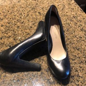 Franco Sarto Heels Size 8  Black